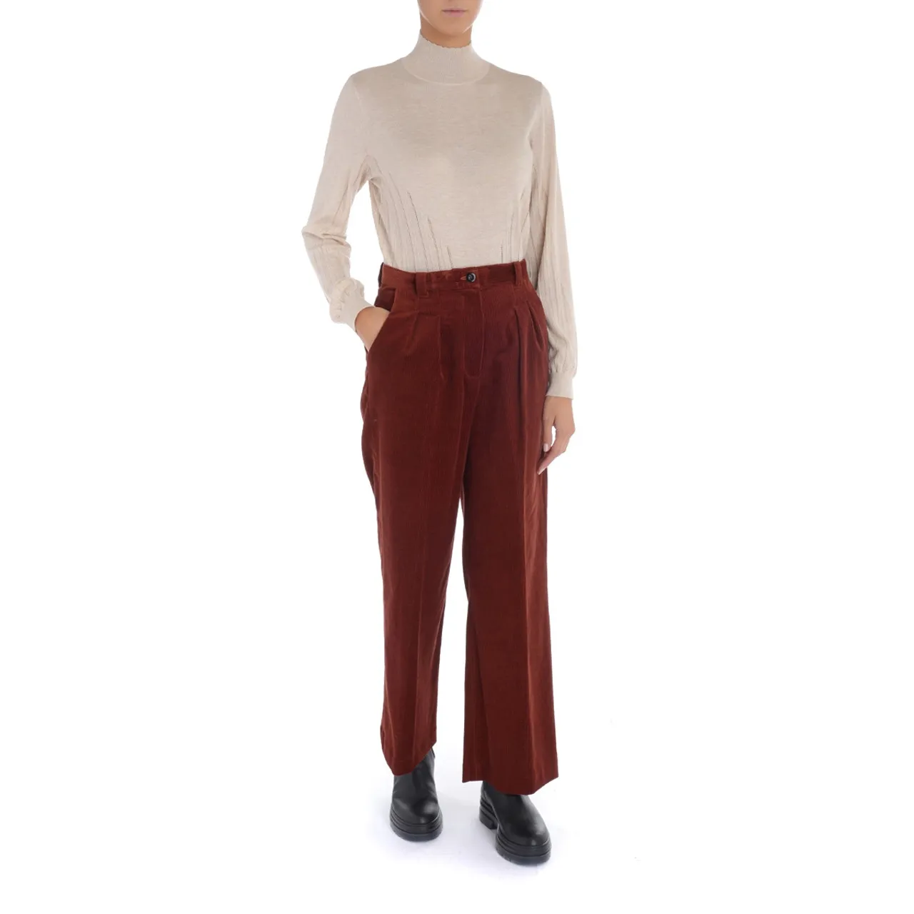 A.P.C. Pantalon couleur terre cuite
