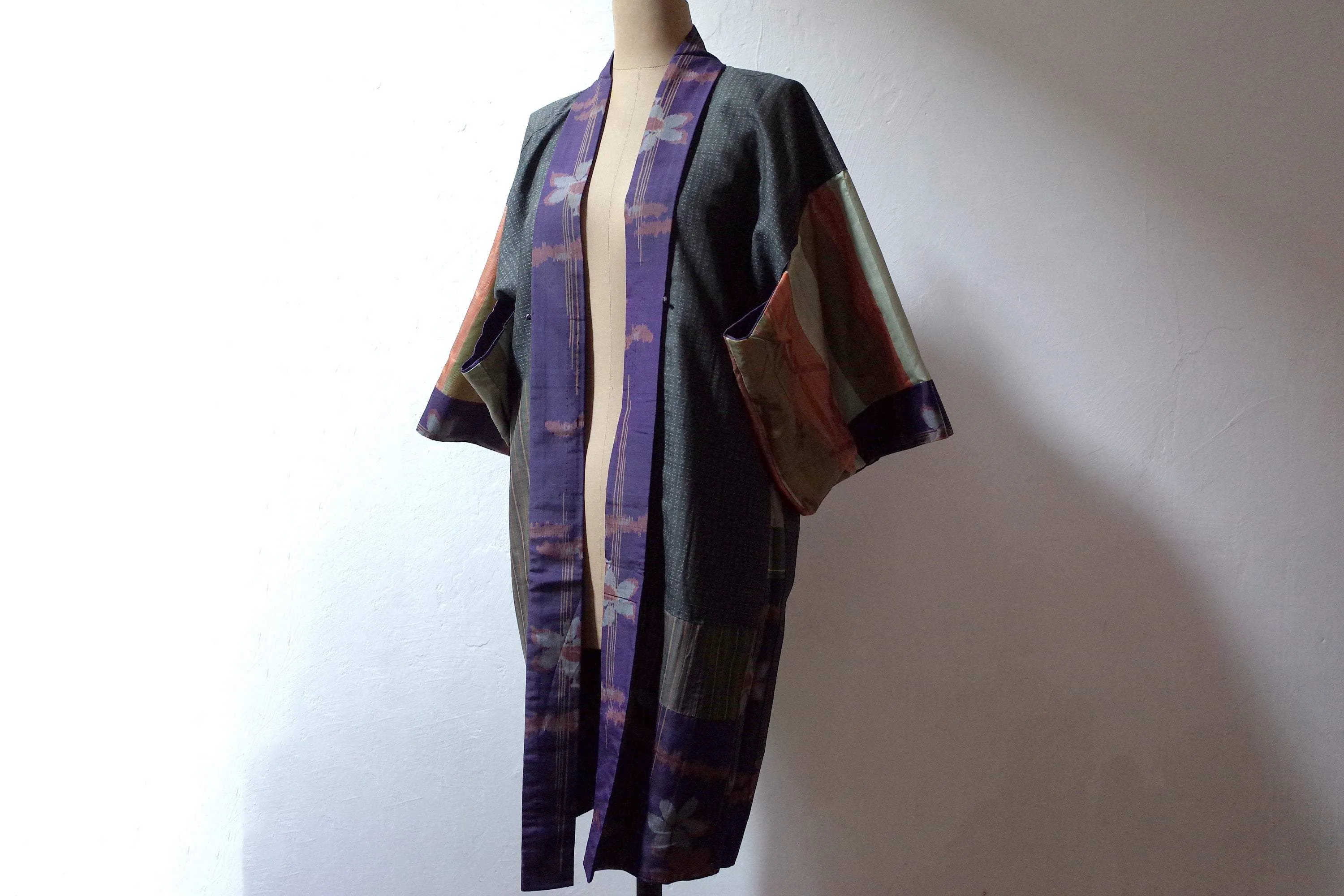 kimono, haori, vintage Japanese kimono jacket, womens silk kimono, kimono cardigan, meisen