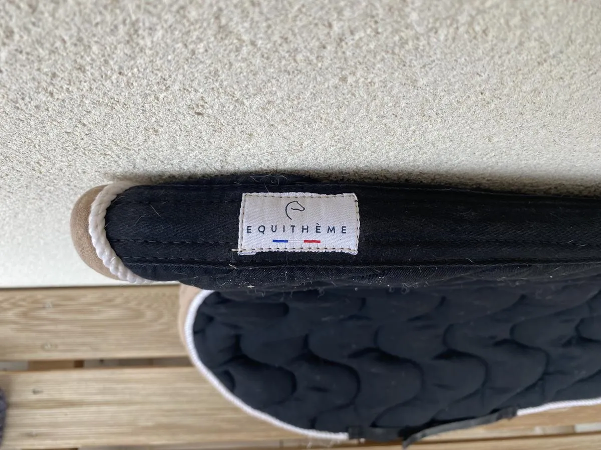 Tapis equithème